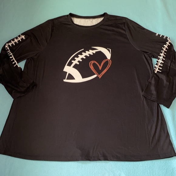 SHEIN Curve scoop neck long sleeve top football with heart stretchy NEW size 4X - Picture 2 of 12